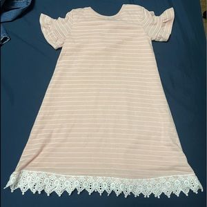 Girls dress that ties in the back